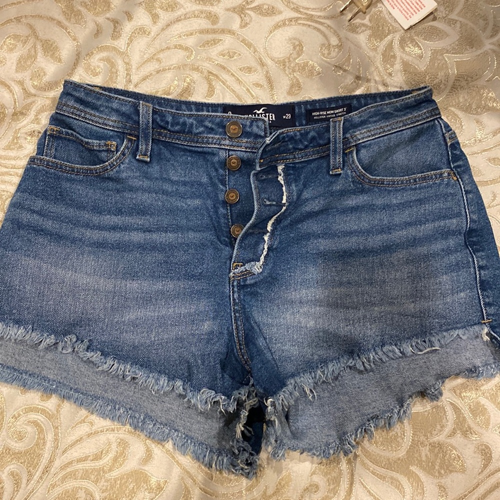 Hollister high rise mom short